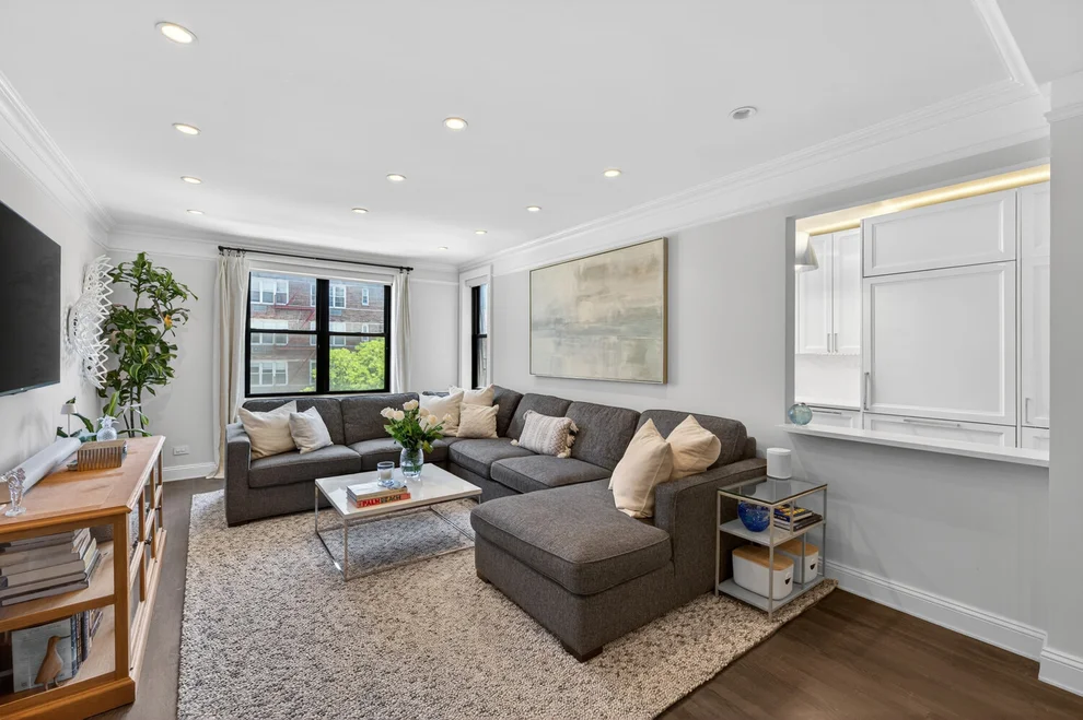 Unit for sale at 100 W 12TH Street, Manhattan, NY 10011