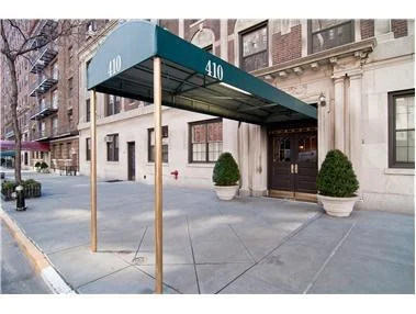 Unit for sale at 410 E 57th Street, Manhattan, NY 10022