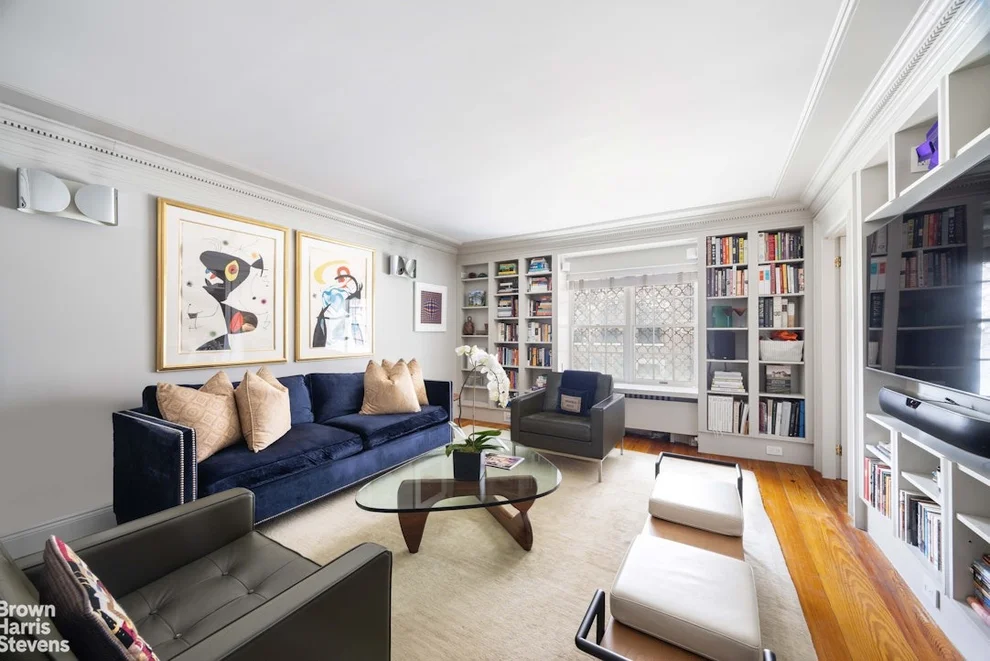 Unit for sale at 239 1/2 WAVERLY Place, Manhattan, NY 10014