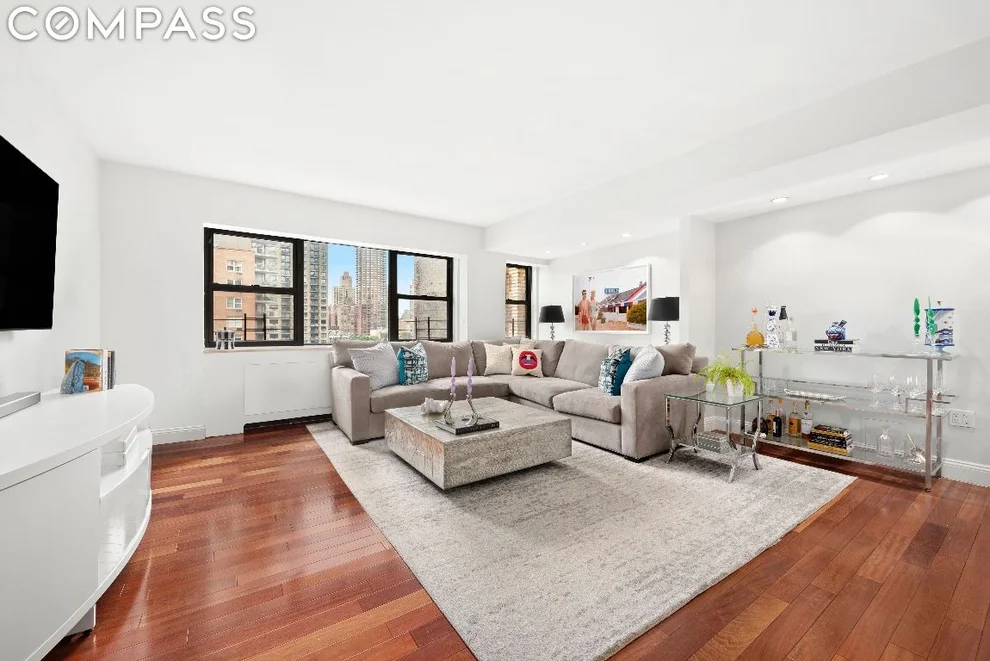 Unit for sale at 305 E 72nd Street, Manhattan, NY 10021