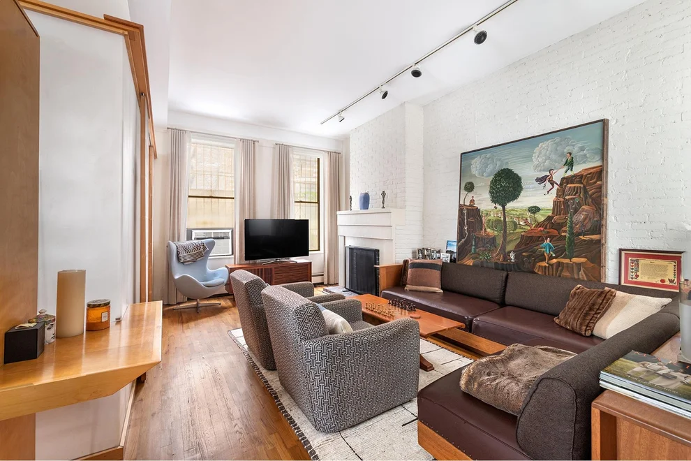 Unit for sale at 325 W 52ND Street, Manhattan, NY 10019