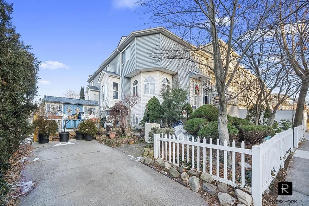 Unit for sale at 115 Richmond Hill Road, StatenIsland, NY 10314
