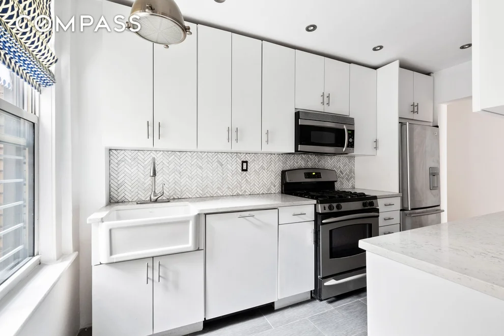 Unit for sale at 150 E 49th Street, Manhattan, NY 10017