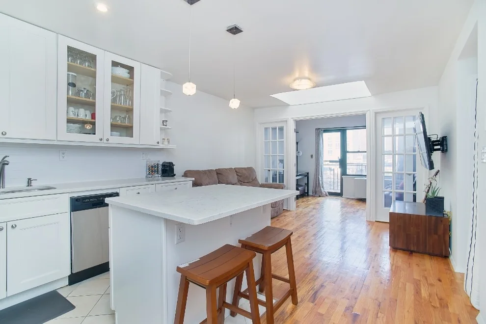 Unit for sale at 417 E 90th Street, Manhattan, NY 10128