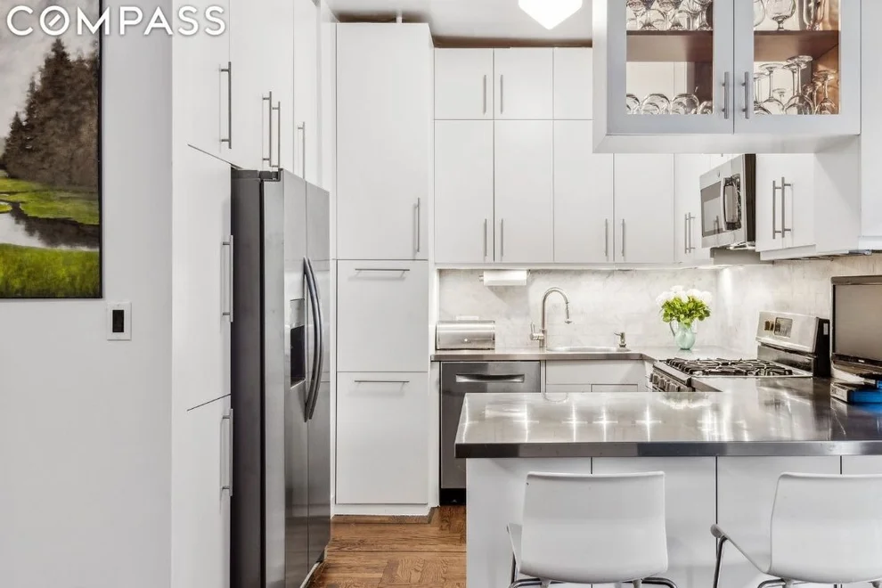 Unit for sale at 401 W End Avenue, Manhattan, NY 10024