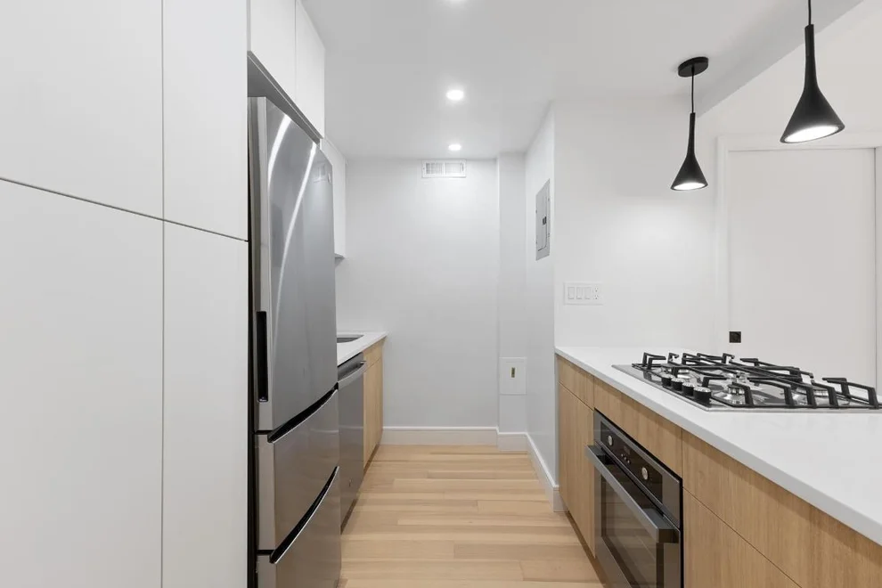 Unit for sale at 321 E 48TH Street, Manhattan, NY 10017