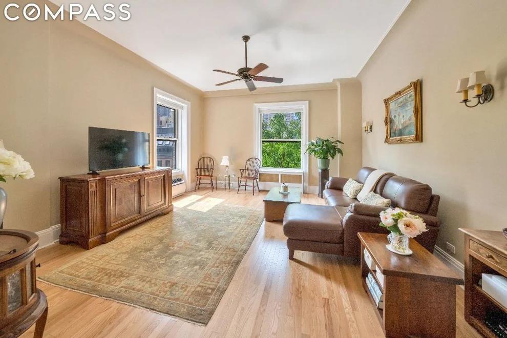 Unit for sale at 246 W End Avenue, Manhattan, NY 10023