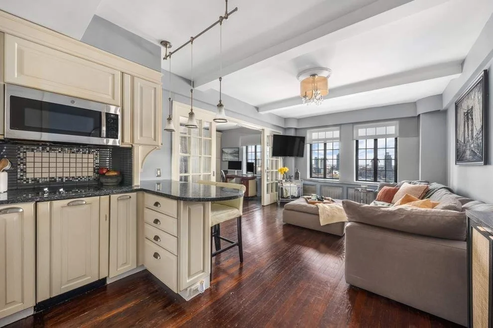 Unit for sale at 5 Tudor City Place, Manhattan, NY 10017