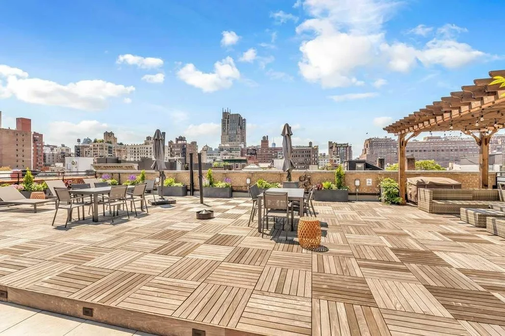 Unit for sale at 261 W 22ND Street, Manhattan, NY 10011