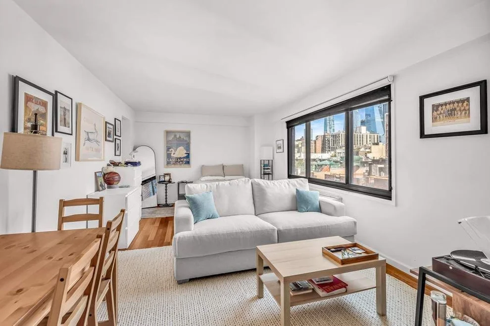 Unit for sale at 201 W 21st Street, Manhattan, NY 10011