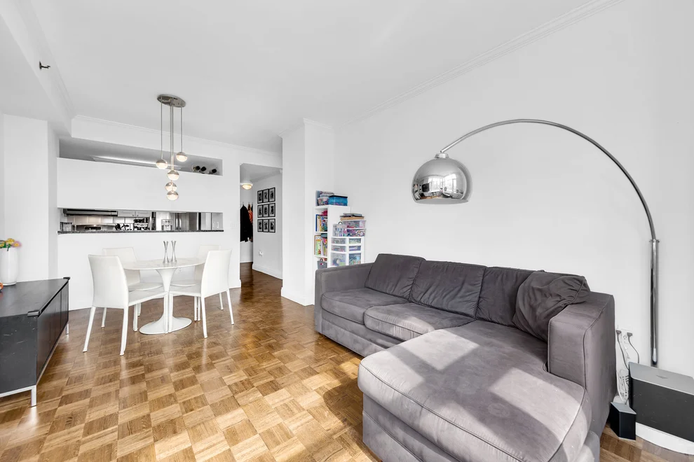 Unit for sale at 404 E 76TH Street, Manhattan, NY 10021