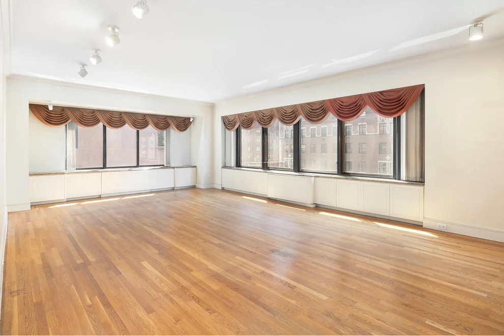 Unit for sale at 733 PARK Avenue, Manhattan, NY 10021
