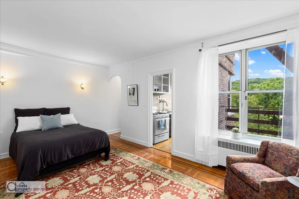 Unit for sale at 585 W 214TH Street, Manhattan, NY 10034