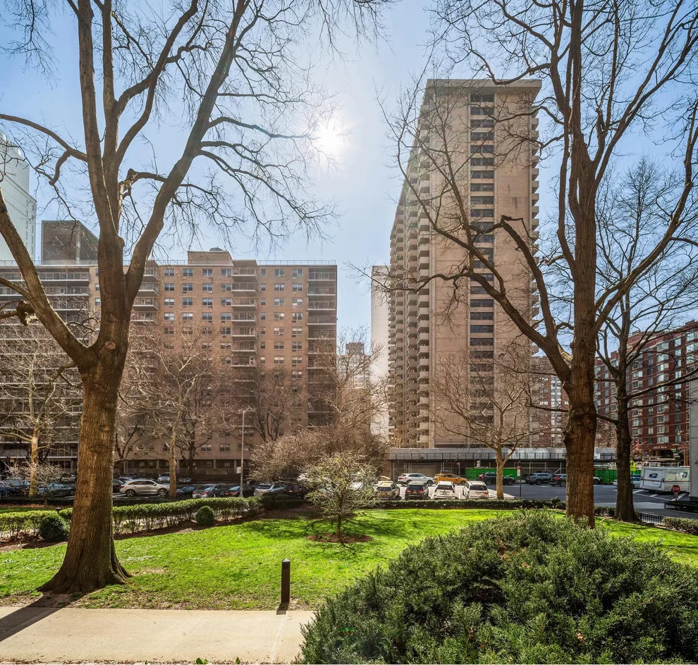 Unit for sale at 382 CENTRAL Park W, Manhattan, NY 10025