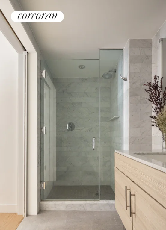 Unit for sale at 234 E 46TH Street, Manhattan, NY 10017
