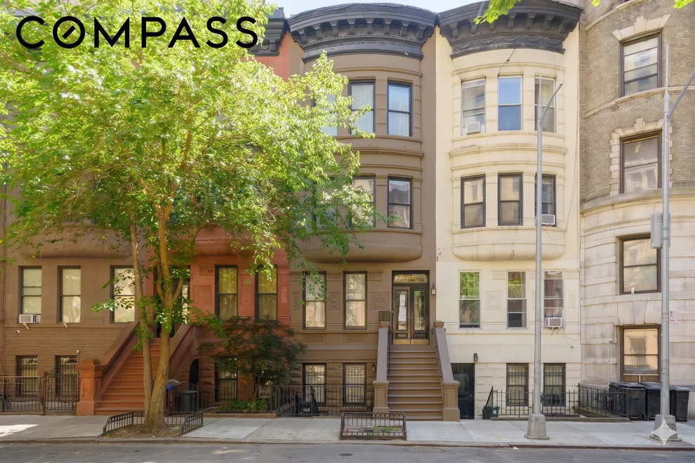 Unit for sale at 338 W 71st Street, Manhattan, NY 10023