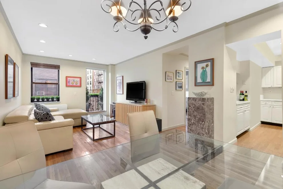 Unit for sale at 186 W 80th Street, Manhattan, NY 10024