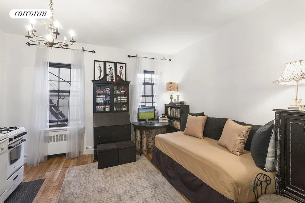 Unit for sale at 56 Jane Street, Manhattan, NY 10014