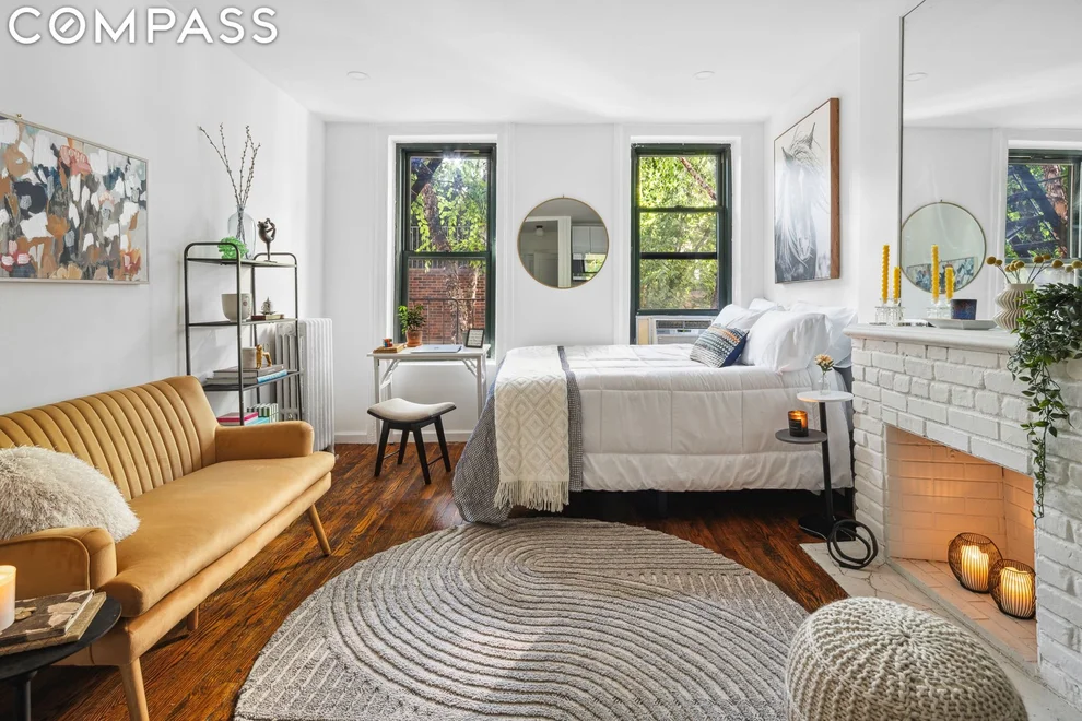 Unit for sale at 88 Horatio Street, Manhattan, NY 10014