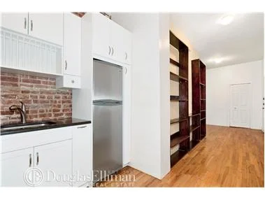 Unit for sale at 521 E 83rd Street, Manhattan, NY 10028