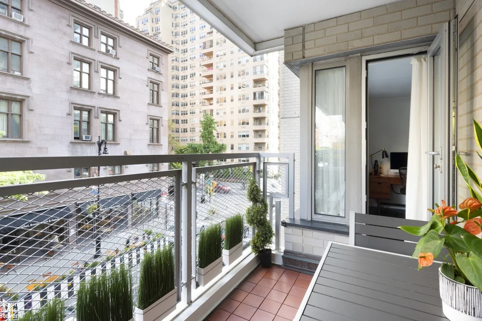 Unit for sale at 2 5TH Avenue, Manhattan, NY 10011