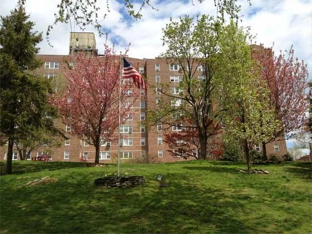 Unit for sale at 80 Knolls Crescent, Bronx, NY 10463