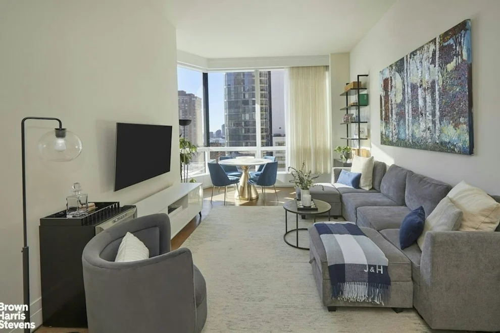 Unit for sale at 77 GREENWICH Street, Manhattan, NY 10006