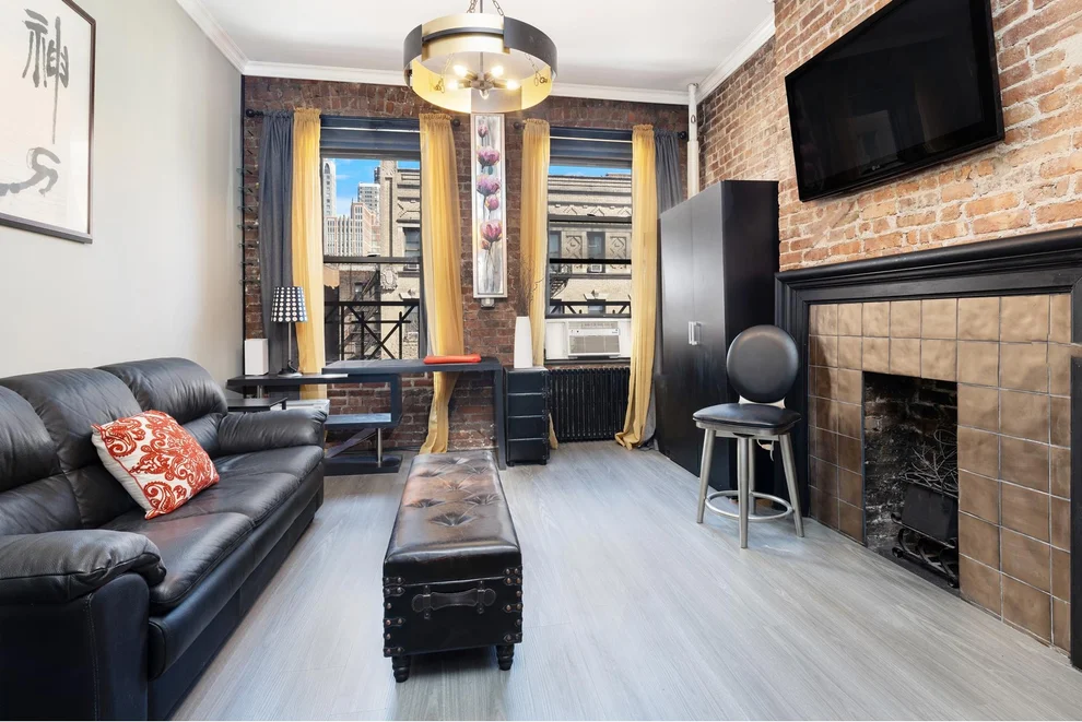 Unit for sale at 218 E 82ND Street, Manhattan, NY 10028