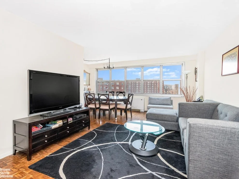 Unit for sale at 555 KAPPOCK Street, Bronx, NY 10463