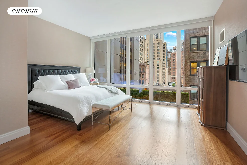 Unit for sale at 33 W 56TH Street, Manhattan, NY 10019