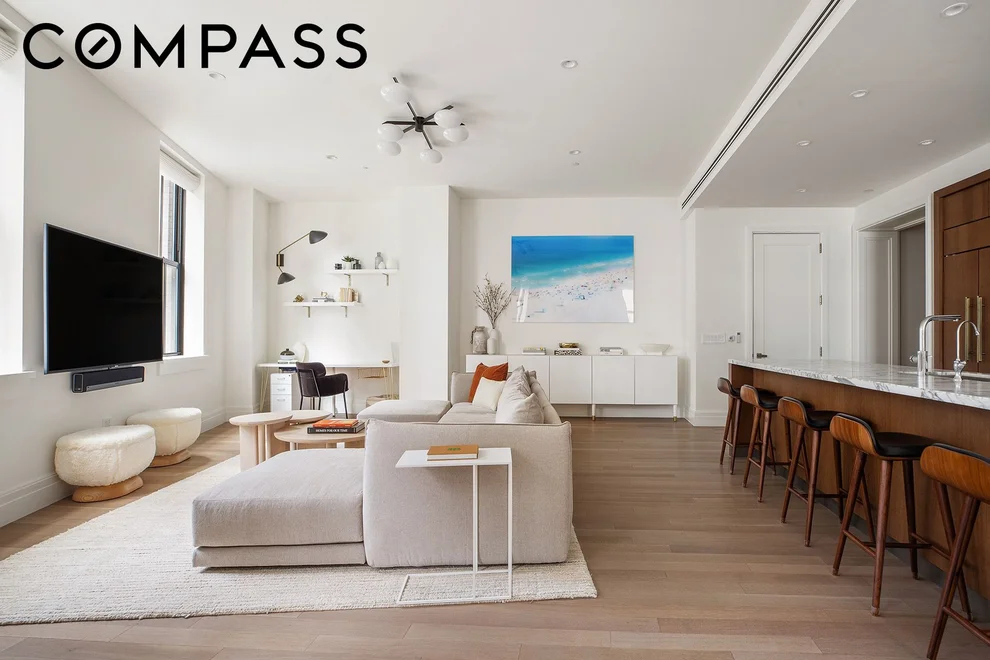 Unit for sale at 100 Barclay Street, Manhattan, NY 10007