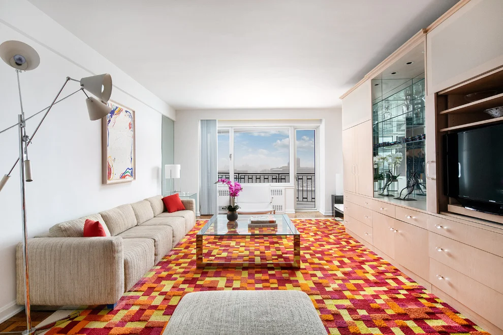 Unit for sale at 45 E END Avenue, Manhattan, NY 10028