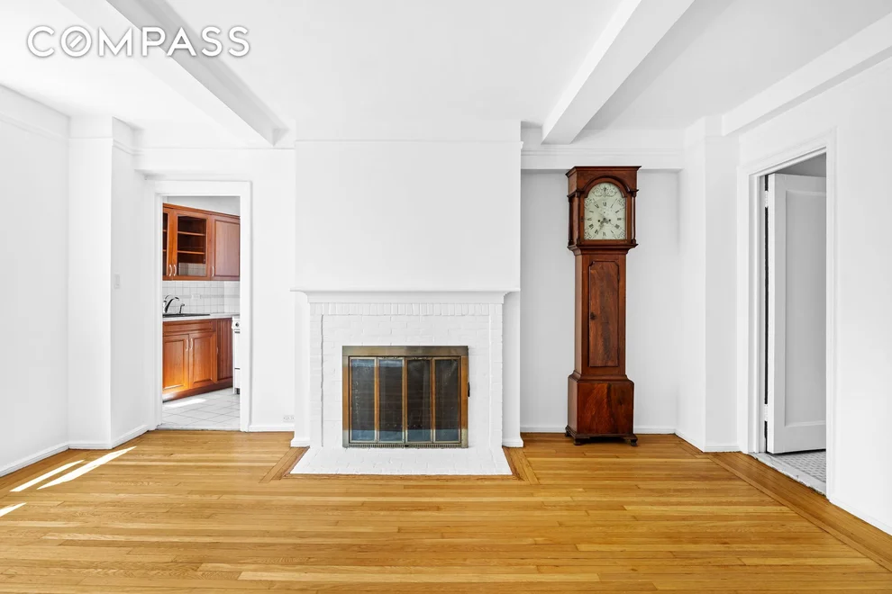 Unit for sale at 2 Horatio Street, Manhattan, NY 10014
