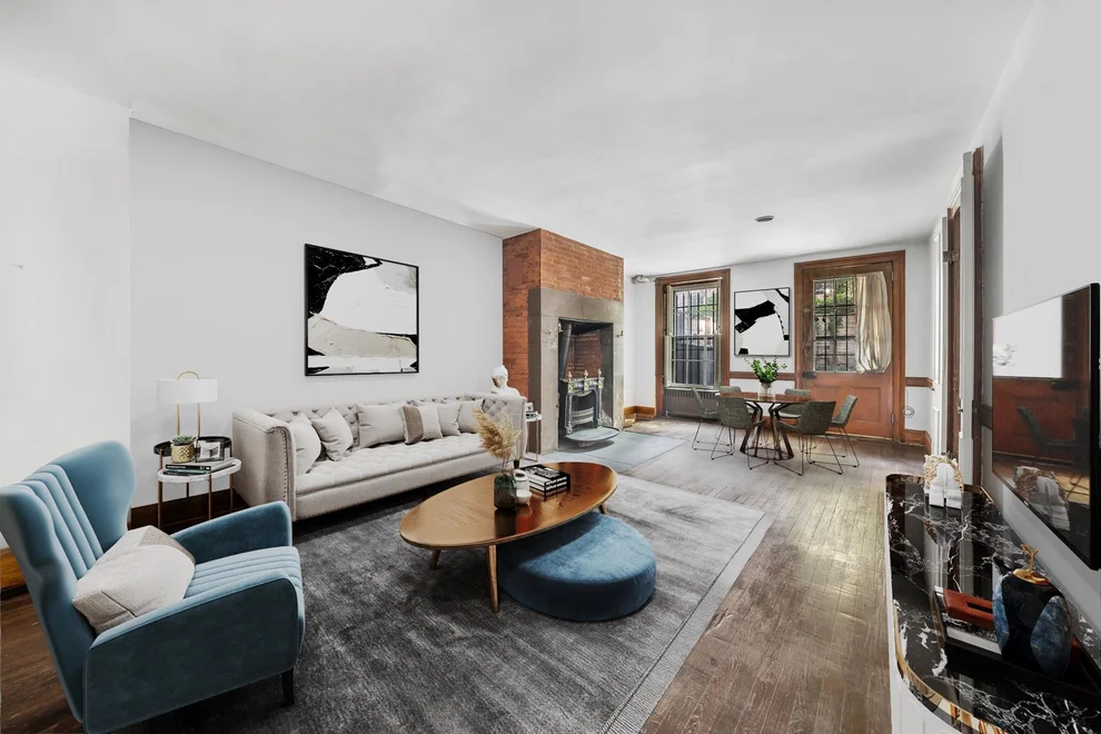 Unit for sale at 427 W 21ST Street, Manhattan, NY 10011