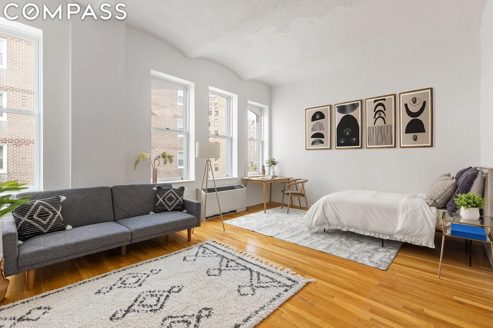 Unit for sale at 9 Barrow Street, Manhattan, NY 10014