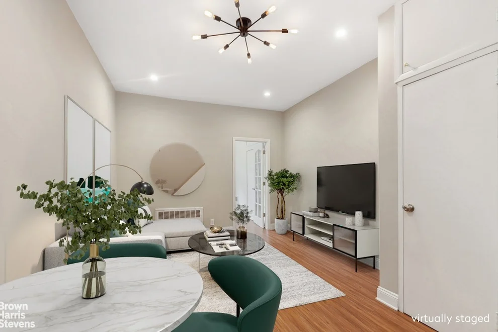 Unit for sale at 521 E 88TH Street, Manhattan, NY 10128