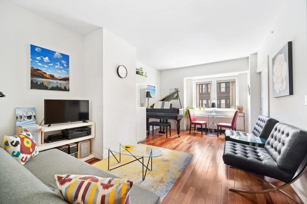 Unit for sale at 425 5TH Avenue, Manhattan, NY 10016