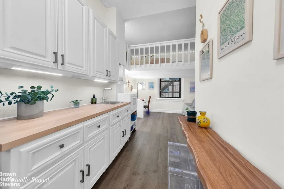 Unit for sale at 140 W 69TH Street, Manhattan, NY 10023