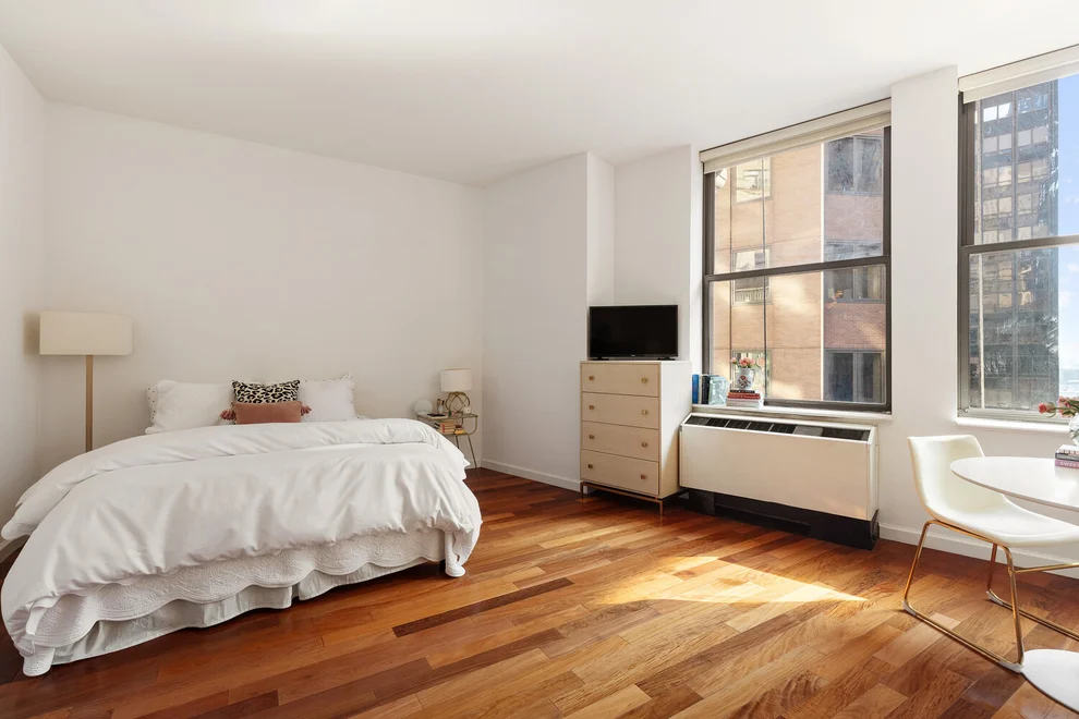 Unit for sale at 1 Wall Street Court, Manhattan, NY 10005