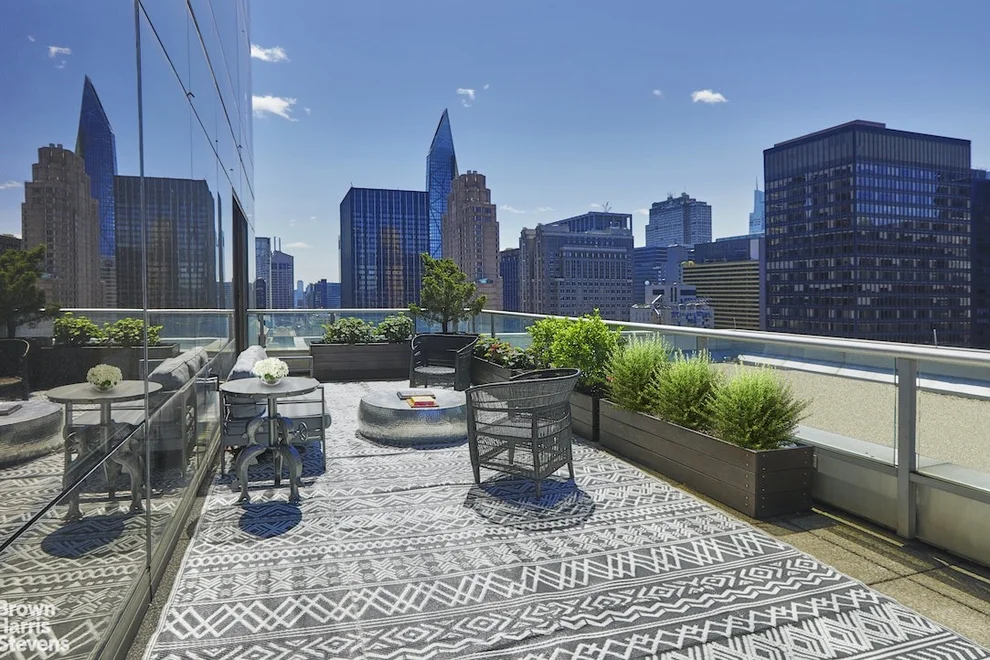 Unit for sale at 230 W 56TH Street, Manhattan, NY 10019