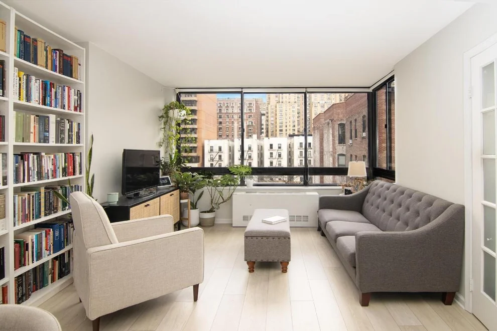 Unit for sale at 225 W 83RD Street, Manhattan, NY 10024