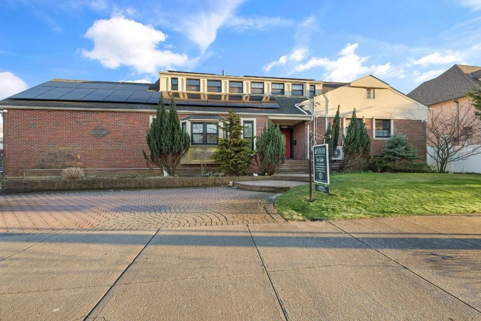 Unit for sale at 140-05 NEWPORT Avenue, Queens, NY 11694