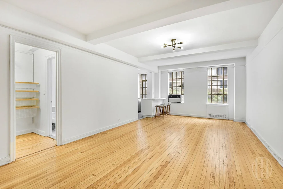 Unit for sale at 333 W 56th Street, Manhattan, NY 10019