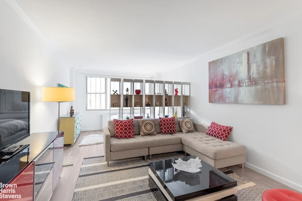 Unit for sale at 520 E 72ND Street, Manhattan, NY 10021