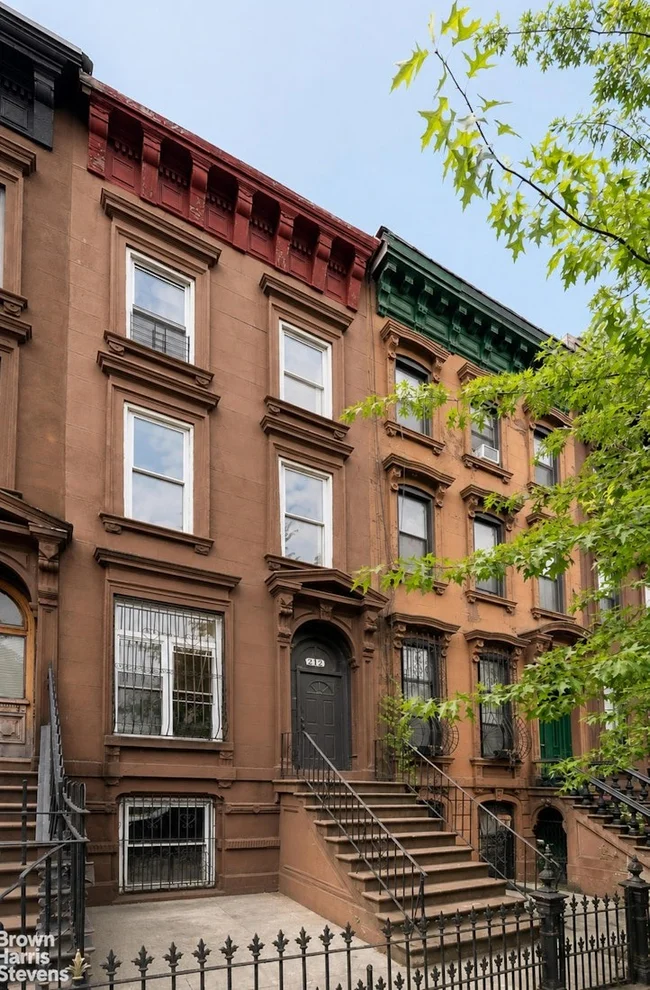 Unit for sale at 212 LEFFERTS Place, Brooklyn, NY 11238