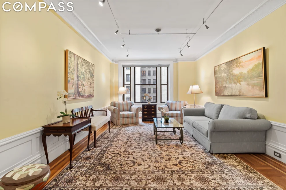 Unit for sale at 200 W 54th Street, Manhattan, NY 10019