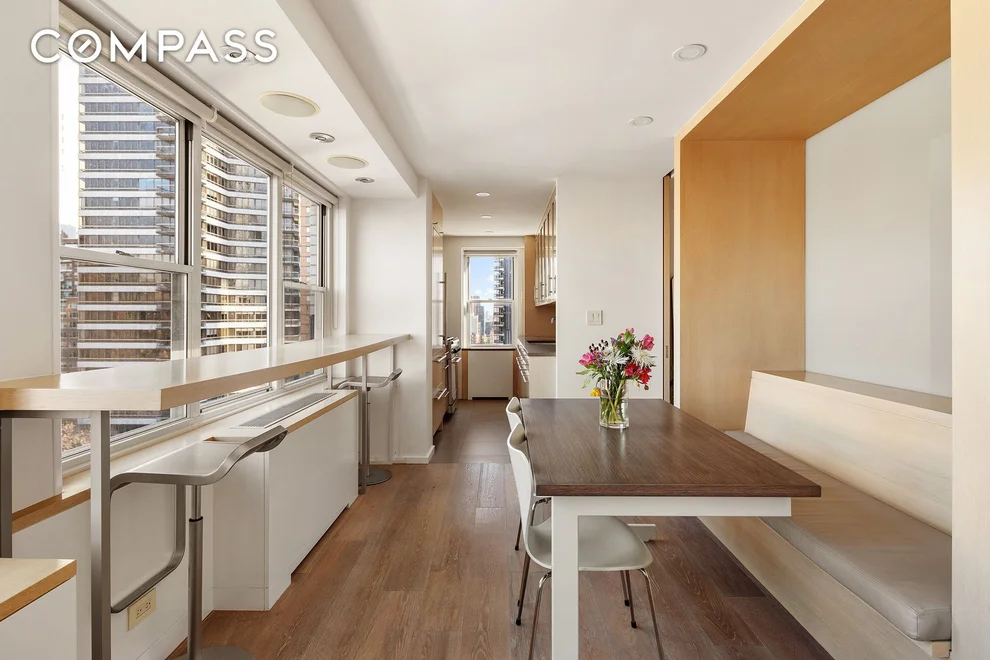 Unit for sale at 150 E 61st Street, Manhattan, NY 10065