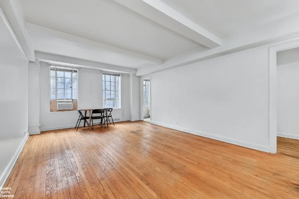 Unit for sale at 353 W 56TH Street, Manhattan, NY 10019