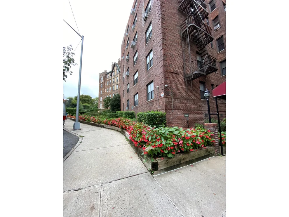 Unit for sale at 445 W 240TH Street, Bronx, NY 10463