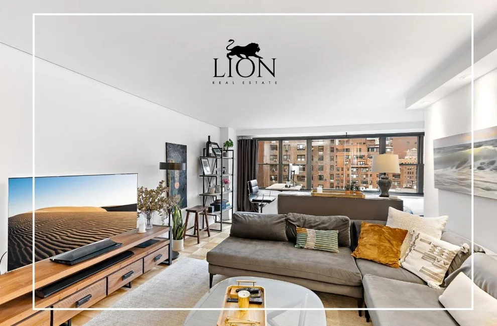 Unit for sale at 35 E 38th Street, Manhattan, NY 10016